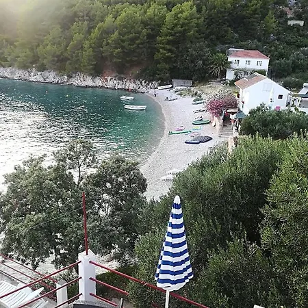 בית נופש Seaside House For Families With Children Cove Skozanje, Hvar - 4039 *